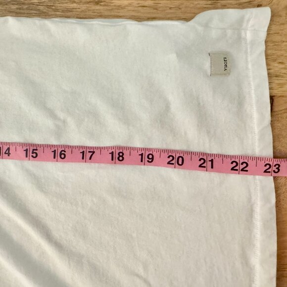 🤍 Vuori Sutton V-Neck Tee Women's — White - Large - Picture 11 of 13